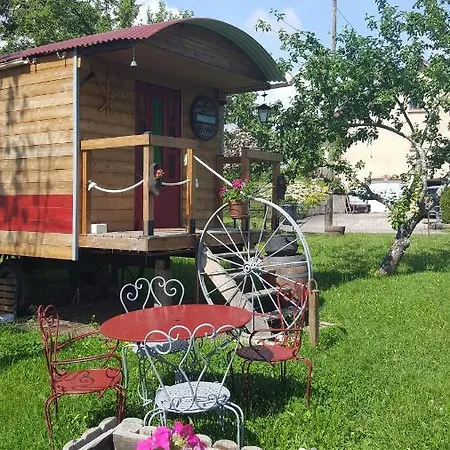 La Roulotte Des Amish & Bain Nordique A Remous Jacuzzi Country house *