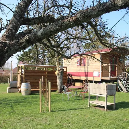 Landsted La Roulotte Des Amish & Bain Nordique A Remous Jacuzzi