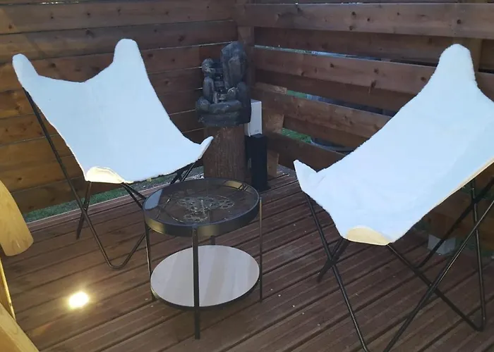 La Roulotte Des Amish & Bain Nordique A Remous Jacuzzi 乡村民宿 *